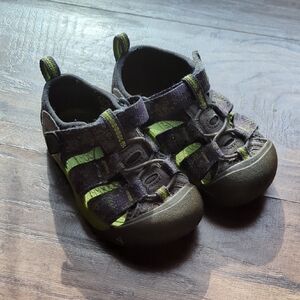 Grey And Green Toddler Keen Sandals